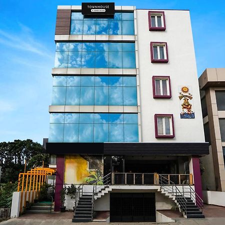 Super Townhouse Hbr Layout Bangalore Exterior photo